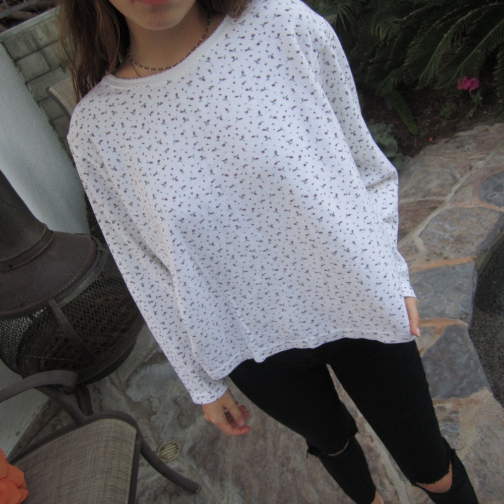 Cherokee White Floral long sleeve